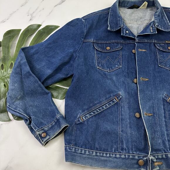 Wrangler No Fault Denim Vintage 70s Jean Jacket Size L 48 Distressed Trucker - Picture 4 of 13